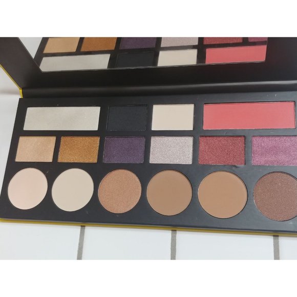 Ultimate Glow palette - Picture 2 of 4